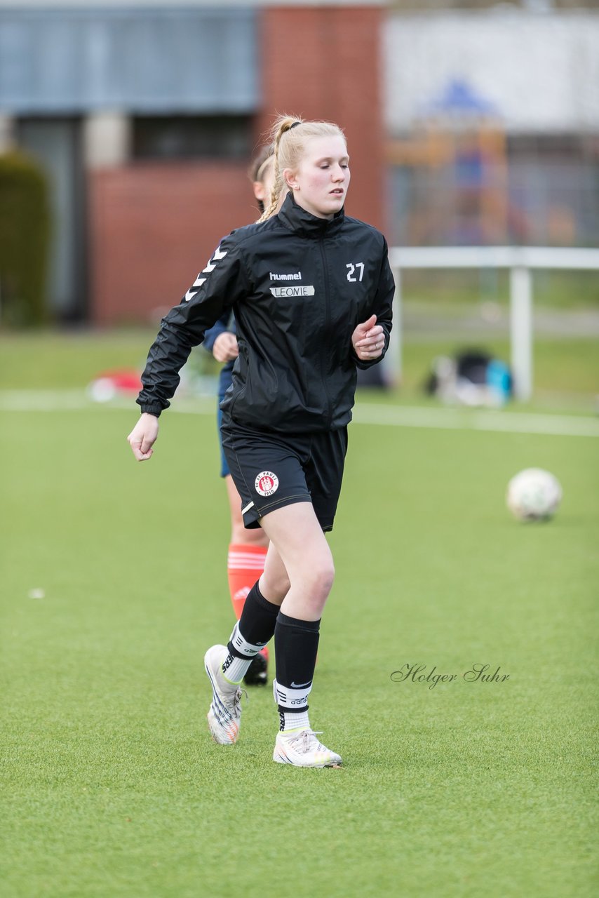 Bild 126 - Co-Trainerin der Frauen Nationalmannschaft Britta Carlson in Wahlstedt